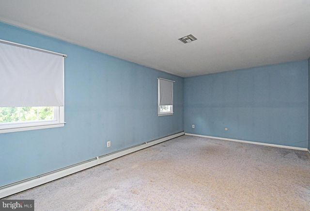 836 N CEDAR RD, Jenkintown, PA 19046