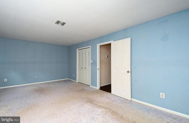 836 N CEDAR RD, Jenkintown, PA 19046