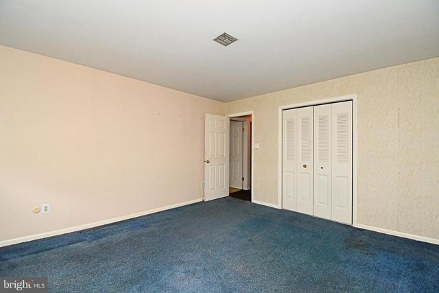 836 N CEDAR RD, Jenkintown, PA 19046