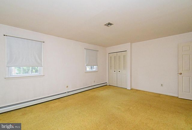 836 N CEDAR RD, Jenkintown, PA 19046