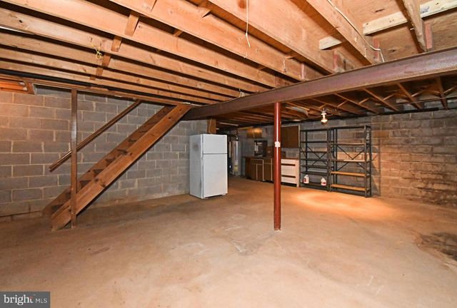 836 N CEDAR RD, Jenkintown, PA 19046