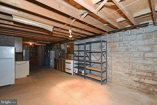 836 N CEDAR RD, Jenkintown, PA 19046