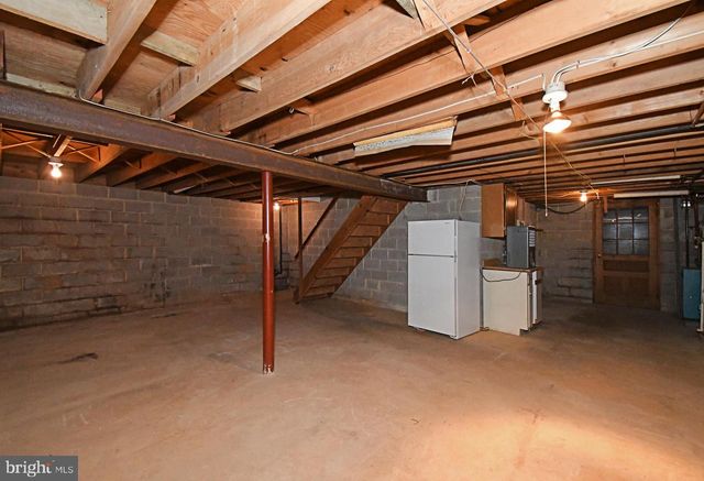 836 N CEDAR RD, Jenkintown, PA 19046