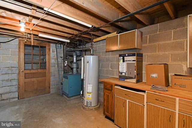 836 N CEDAR RD, Jenkintown, PA 19046