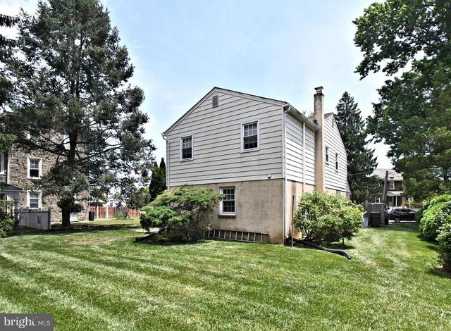 836 N CEDAR RD, Jenkintown, PA 19046