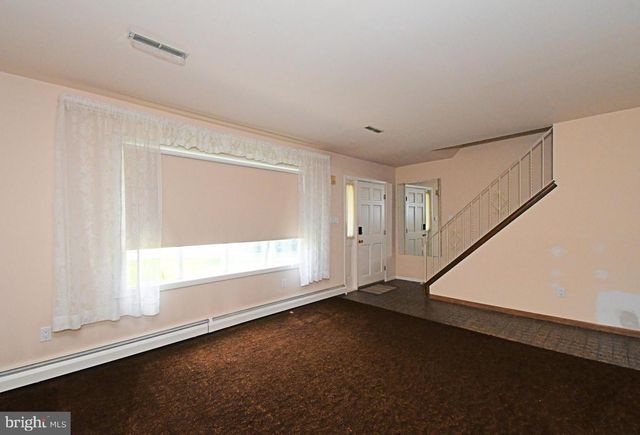 836 N CEDAR RD, Jenkintown, PA 19046
