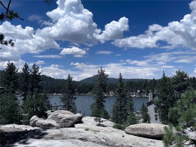 831 Cove Drive, Big Bear Lake, CA 92315