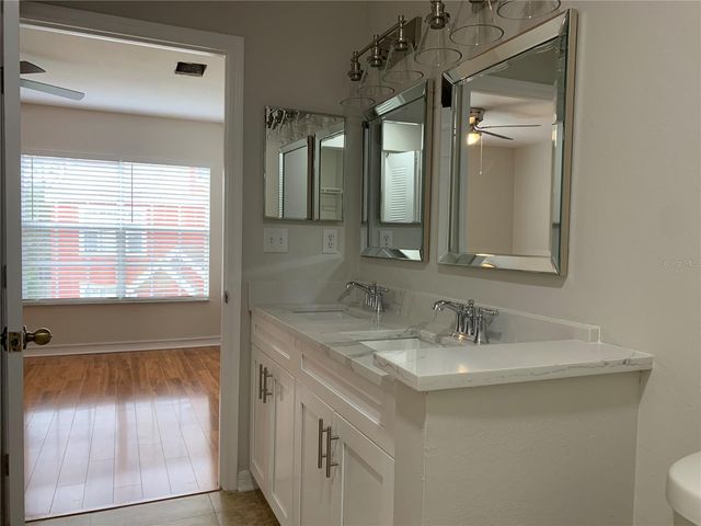 10416 WHITE LAKE COURT 10416, Tampa, FL 33626