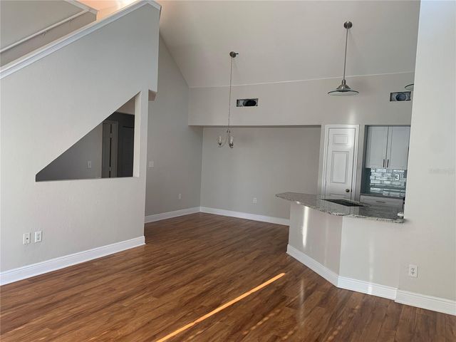 10416 WHITE LAKE COURT 10416, Tampa, FL 33626