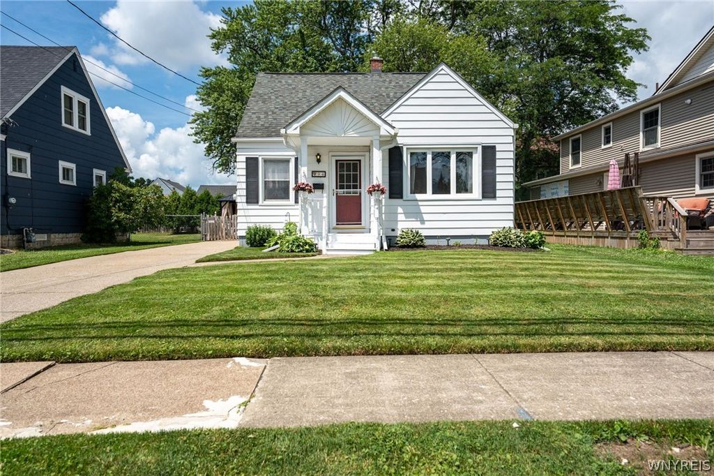 94 Amsterdam Street, Tonawanda, NY 14150
