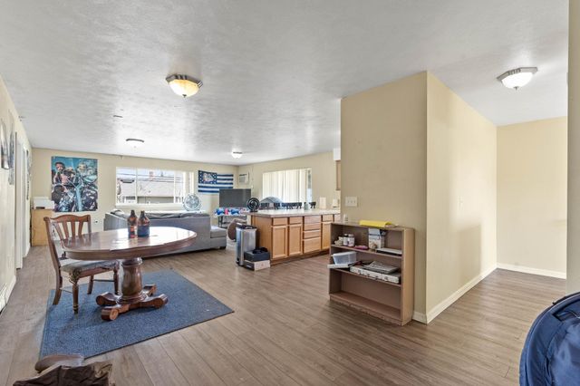 303 E Augusta Ave, Spokane, WA 99207