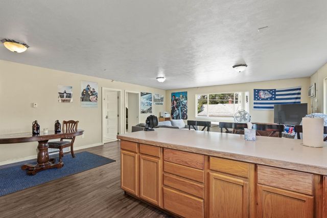 303 E Augusta Ave, Spokane, WA 99207