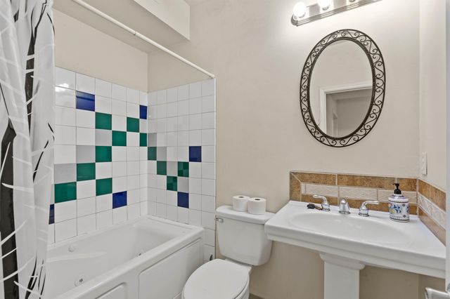 303 E Augusta Ave, Spokane, WA 99207