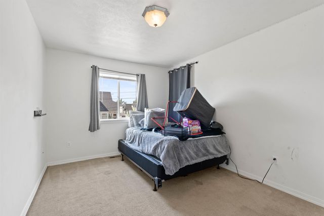 303 E Augusta Ave, Spokane, WA 99207