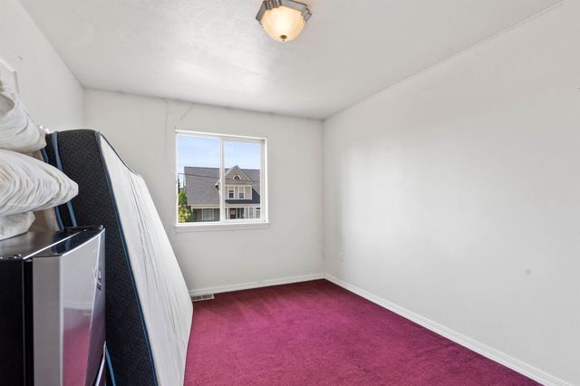 303 E Augusta Ave, Spokane, WA 99207