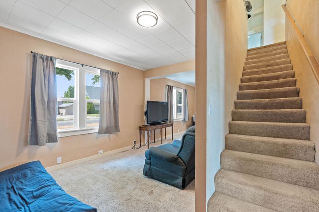 303 E Augusta Ave, Spokane, WA 99207