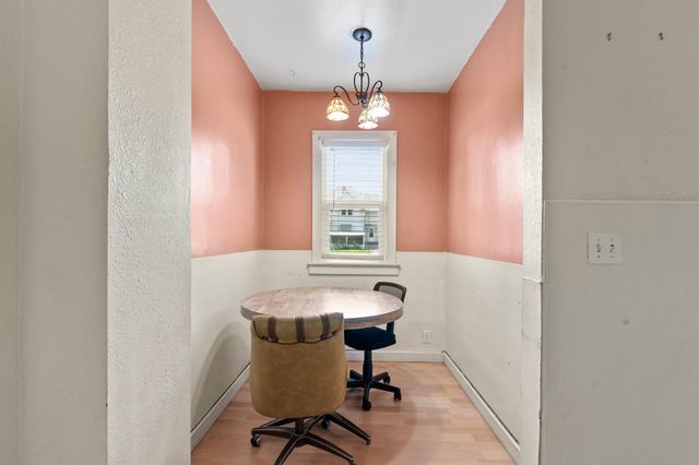 303 E Augusta Ave, Spokane, WA 99207