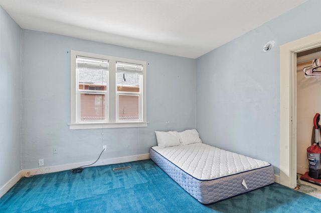 303 E Augusta Ave, Spokane, WA 99207