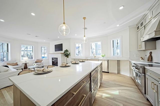 252 Lexington Avenue 1, Cambridge, MA 02138