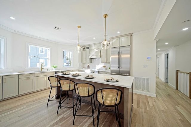 252 Lexington Avenue 1, Cambridge, MA 02138