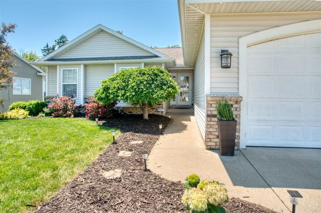 9625 Scotsmoor Drive, Caledonia, MI 49316