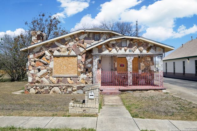 1711 Burleson, San Antonio, TX 78202