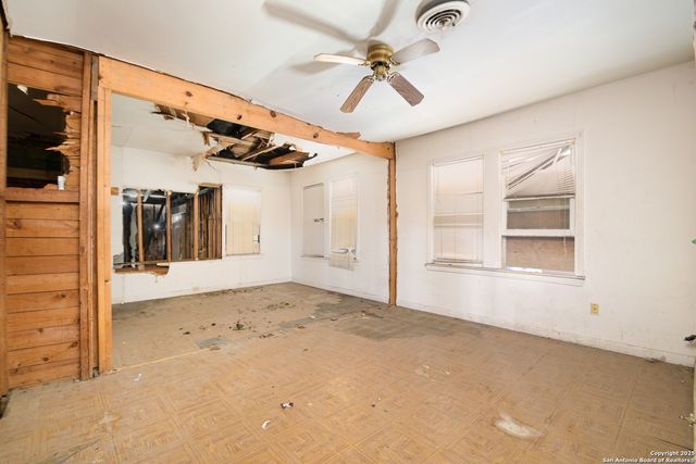 1711 Burleson, San Antonio, TX 78202