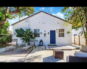 149 NW 48th St, Miami, FL 33127