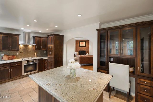 941 Chehalem Road, La Canada Flintridge, CA 91011