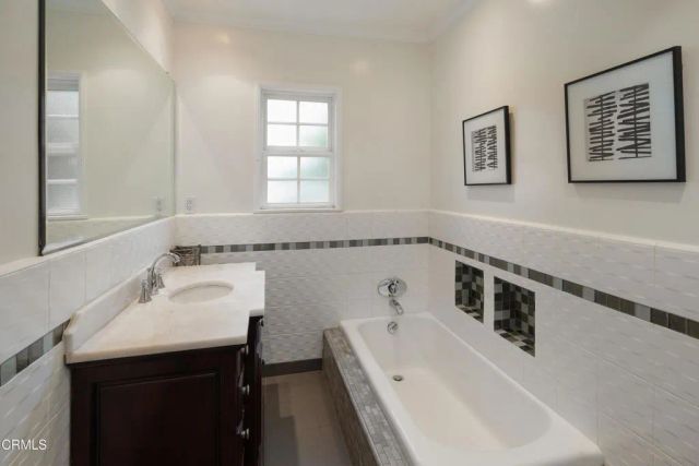 941 Chehalem Road, La Canada Flintridge, CA 91011