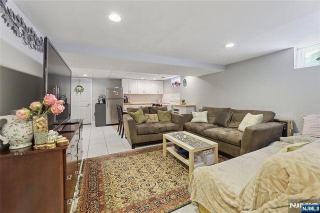 124 Lee Street, Elmwood Park, NJ 07407