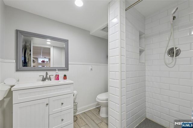 124 Lee Street, Elmwood Park, NJ 07407