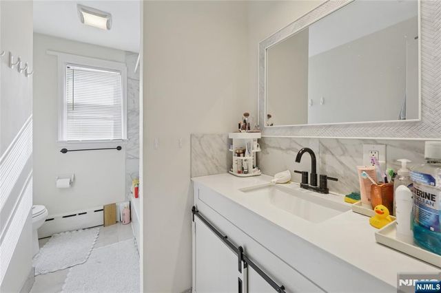 124 Lee Street, Elmwood Park, NJ 07407