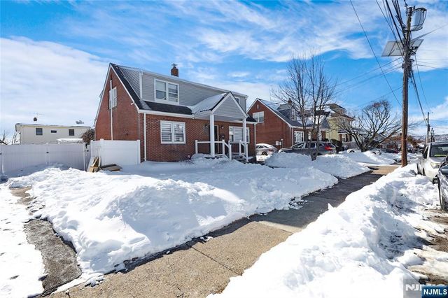 124 Lee Street, Elmwood Park, NJ 07407