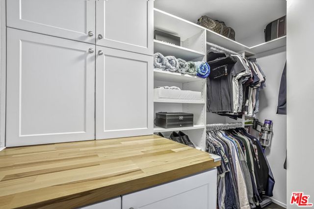 7320 Hawthorn Avenue 315, Los Angeles, CA 90046