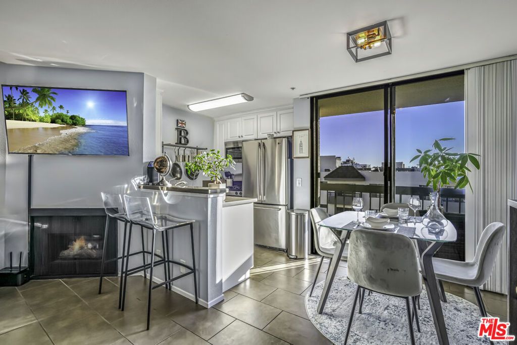 7320 Hawthorn Avenue 315, Los Angeles, CA 90046