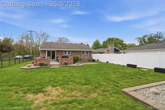 11337 Kennebec Avenue, Allen Park, MI 48101