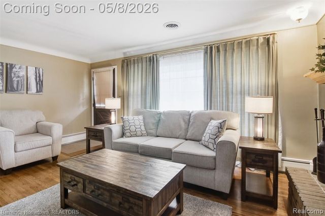 11337 Kennebec Avenue, Allen Park, MI 48101