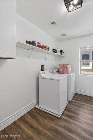 176 BROKEN PUTTER Way, Las Vegas, NV 89148