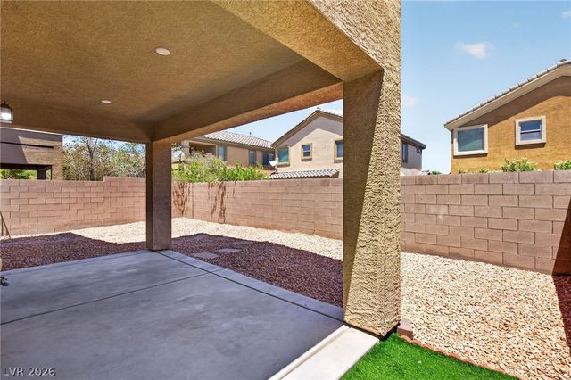 176 BROKEN PUTTER Way, Las Vegas, NV 89148
