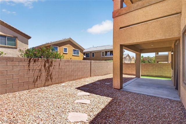 176 BROKEN PUTTER Way, Las Vegas, NV 89148