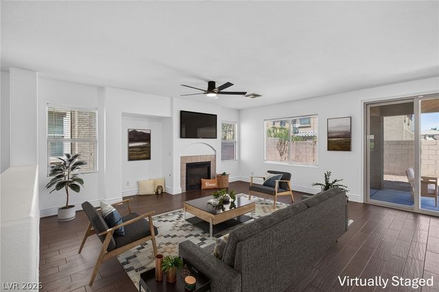 176 BROKEN PUTTER Way, Las Vegas, NV 89148