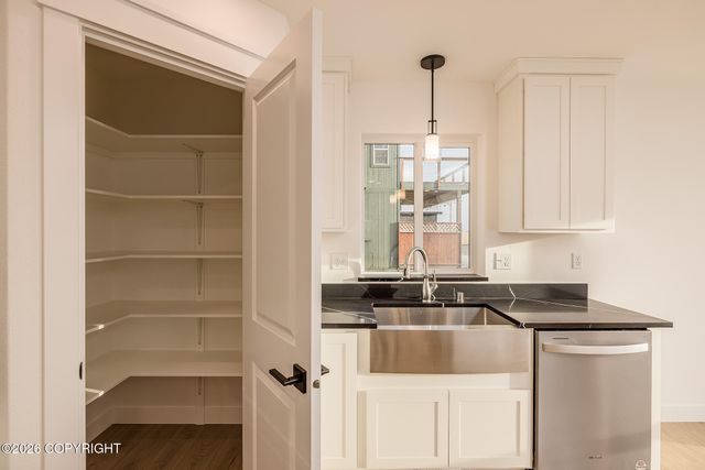 2651 N Cottage Hill Drive, Palmer, AK 99645