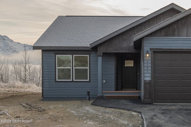 2651 N Cottage Hill Drive, Palmer, AK 99645