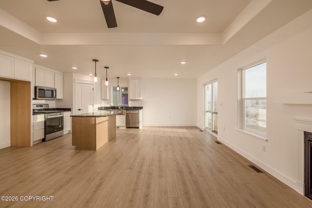 2651 N Cottage Hill Drive, Palmer, AK 99645