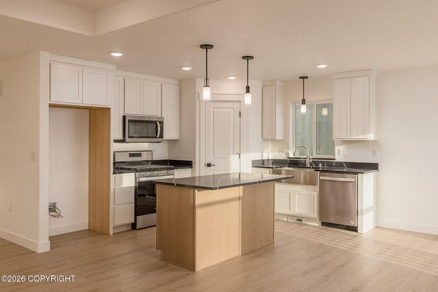 2651 N Cottage Hill Drive, Palmer, AK 99645