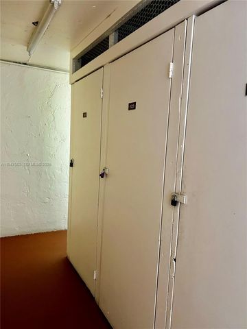 411 S Hollybrook Dr 105, Pembroke Pines, FL 33025