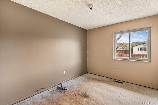 950 Kentucky Street, Canon City, CO 81212