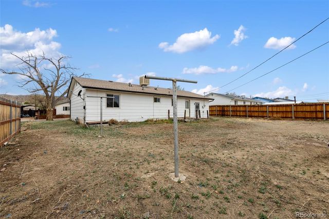 950 Kentucky Street, Canon City, CO 81212