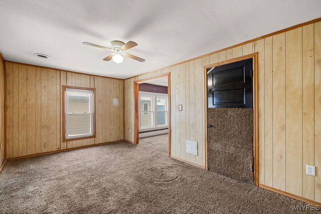 2488 Whitney Avenue, Niagara Falls, NY 14301